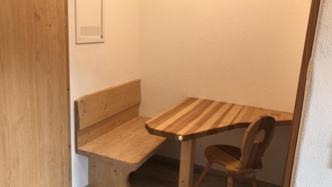 Birklstueberl Restaurant Und Appartement Зеефельд в Тироле Экстерьер фото